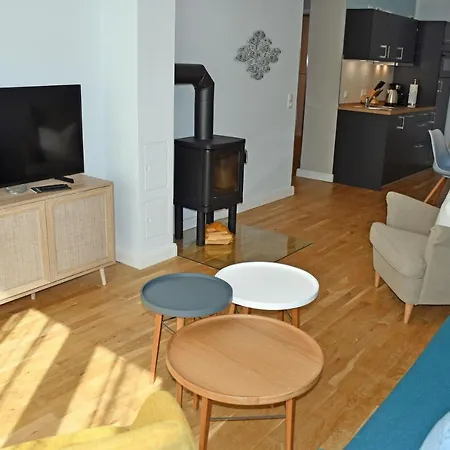 Schoene Mit Kamin Im Ostseebad