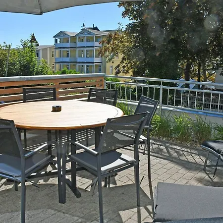 Schoene Mit Kamin Im Ostseebad Rum i privatbostad